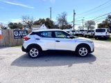 Used 2019 Nissan Kicks S image 3