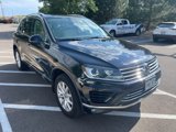 Used 2015 Volkswagen Touareg Sport image 2
