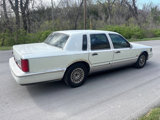 Used 1997 Lincoln Town Car Signature image 4