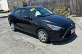 Used 2019 Toyota Yaris L image 2