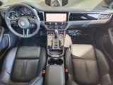 Certified 2024 Porsche Macan image 6