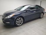 Used 2013 Hyundai Sonata SE w/ Navigation & Sunroof Pkg image 2