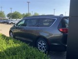 Used 2017 Chrysler Pacifica Touring-L w/ Tire & Wheel Group image 2