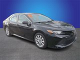 Used 2020 Toyota Camry LE image 3