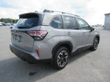 Used 2025 Subaru Forester Premium image 5