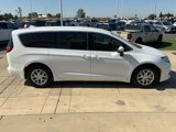 Used 2017 Chrysler Pacifica LX image 5