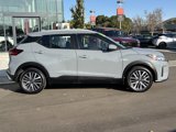 Used 2021 Nissan Kicks SV image 2
