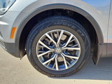 Certified 2020 Volkswagen Tiguan SE image 5