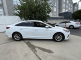 Used 2019 Hyundai Sonata SE image 2
