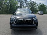 Used 2021 Toyota Highlander XLE image 3