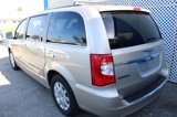 Used 2012 Chrysler Town & Country Touring-L image 4