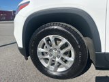 Used 2020 Chevrolet Traverse LT image 3