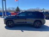 Used 2025 Chevrolet Equinox LT w/ Safety and Technology Package image 2