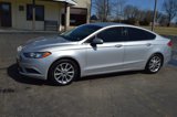 Used 2017 Ford Fusion SE w/ Fusion SE Technology Package image 2