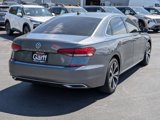 Used 2021 Volkswagen Passat 2.0T SE image 3