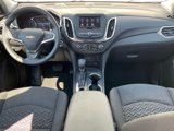 Used 2023 Chevrolet Equinox LT w/ Driver Convenience Package image 3