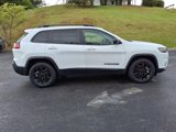 Used 2023 Jeep Cherokee Altitude Lux image 3