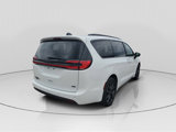 Used 2023 Chrysler Pacifica Touring-L w/ Uconnect Theater Family Group image 2