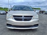 Used 2014 Dodge Grand Caravan SXT image 3