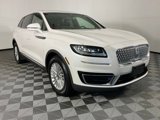 Used 2019 Lincoln Nautilus Premier image 3