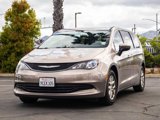 Used 2017 Chrysler Pacifica Touring image 3