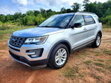 Used 2017 Ford Explorer XLT w/ Equipment Group 202A image 3
