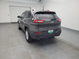Used 2018 Jeep Cherokee Latitude Plus w/ Cold Weather Group image 5