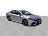 Used 2023 Toyota Camry SE image 2