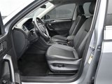 Used 2023 Volkswagen Tiguan SE image 3