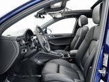 Certified 2024 Porsche Macan image 6