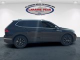 Used 2022 Volkswagen Tiguan SE image 2