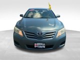 Used 2011 Toyota Camry LE image 2