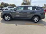 Used 2023 Kia Sorento LX image 4