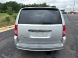 Used 2008 Chrysler Town & Country Touring image 2