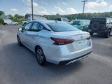 Used 2023 Nissan Versa SV image 5