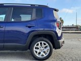 Used 2018 Jeep Renegade Latitude image 3