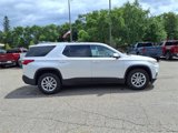 Used 2018 Chevrolet Traverse LT image 2