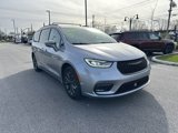 Certified 2021 Chrysler Pacifica Touring-L w/ S Appearance Package image 4