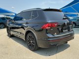 Used 2022 Volkswagen Tiguan SE R-Line image 4
