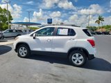 Used 2022 Chevrolet Trax LT w/ LT Convenience Package image 2
