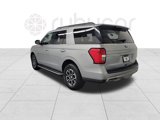 Used 2022 Ford Expedition XLT image 3