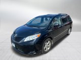 Used 2016 Toyota Sienna LE image 3