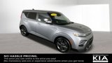 Used 2022 Kia Soul EX image 2
