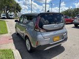 Used 2023 Kia Soul LX w/ LX Technology Package image 5