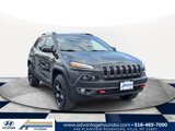Used 2017 Jeep Cherokee Trailhawk image 1
