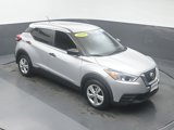 Used 2020 Nissan Kicks S image 2