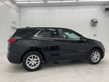 Used 2023 Chevrolet Equinox LT image 2