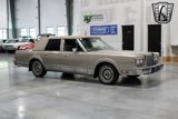 Used 1988 Lincoln Town Car Signature image 5