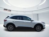 Used 2021 Ford Escape SE image 2