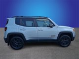 Used 2018 Jeep Renegade Trailhawk image 4